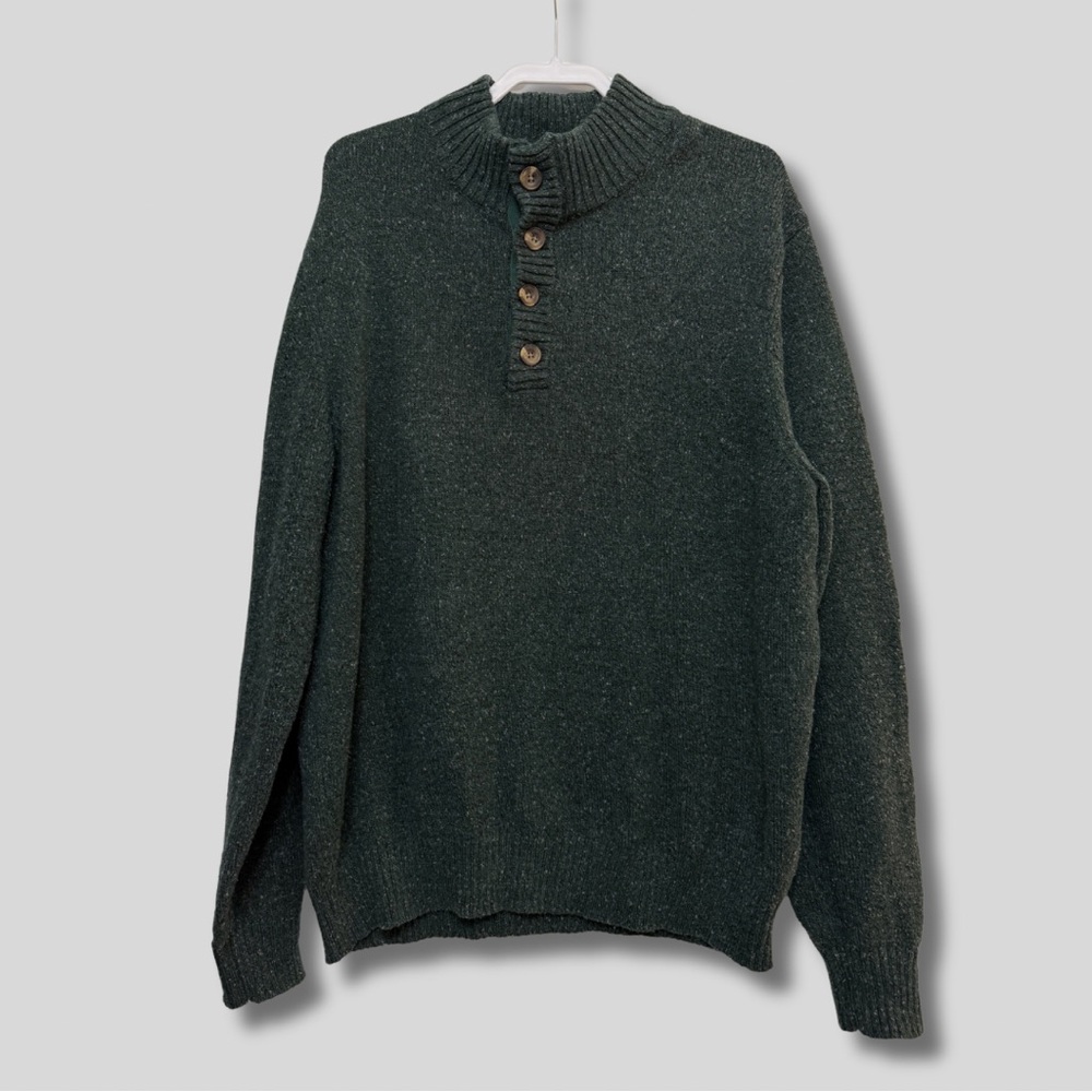 IZOD Men's Green Henley Marbled Button-Up Sweater